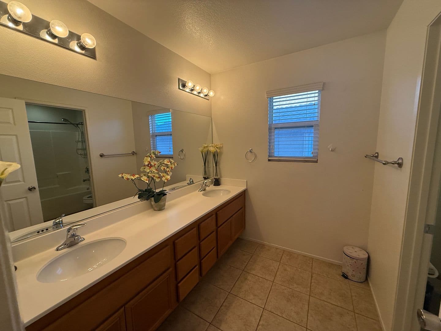 Hesperia House: 12951 Susanville St