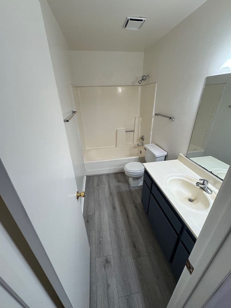 Apple Valley Apartment: 15757 Olalee Road