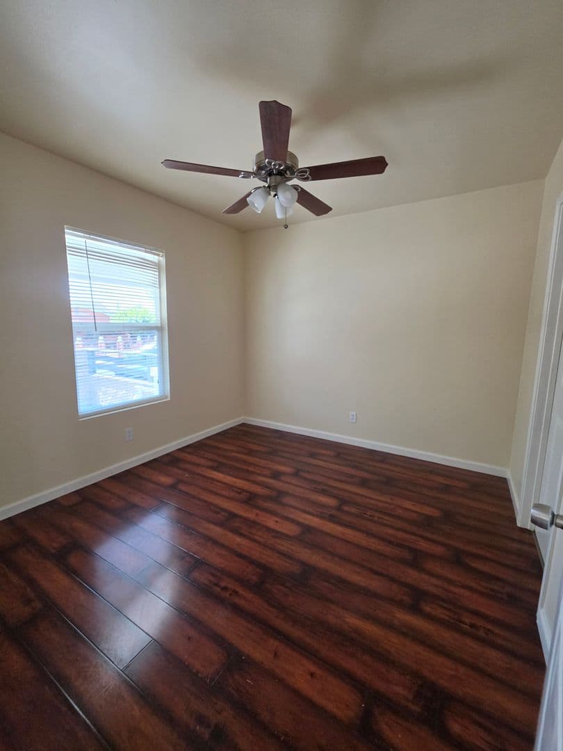 Los Angeles House: 2677 Carleton Ave