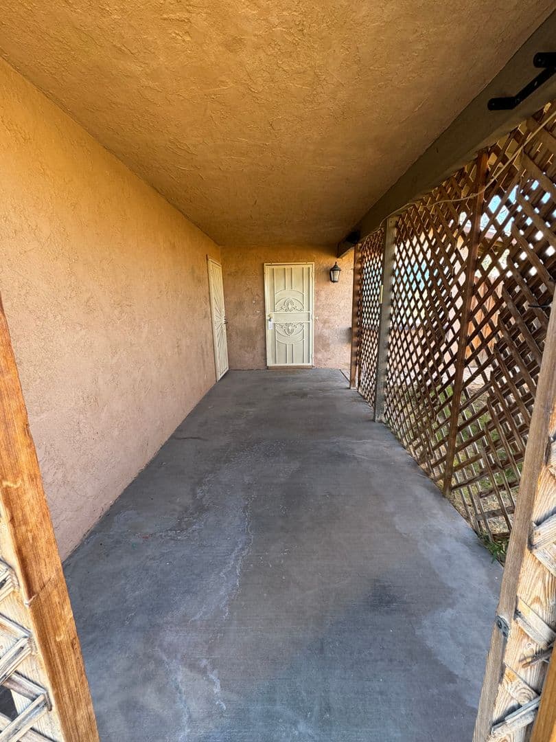 barstow House: 2032 Notre Dame ct