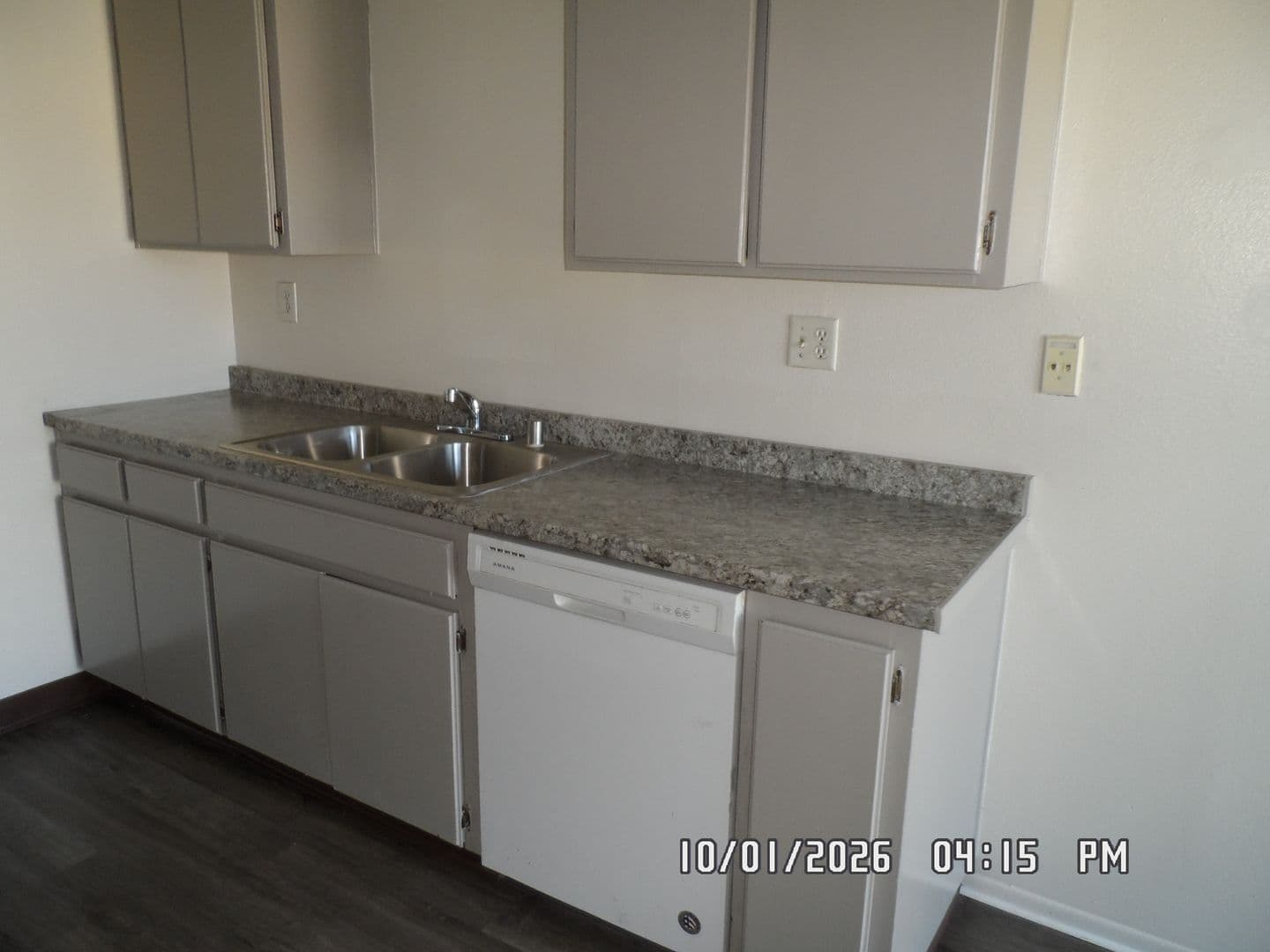 Apple Valley Apartment: 18344 Taloga Road