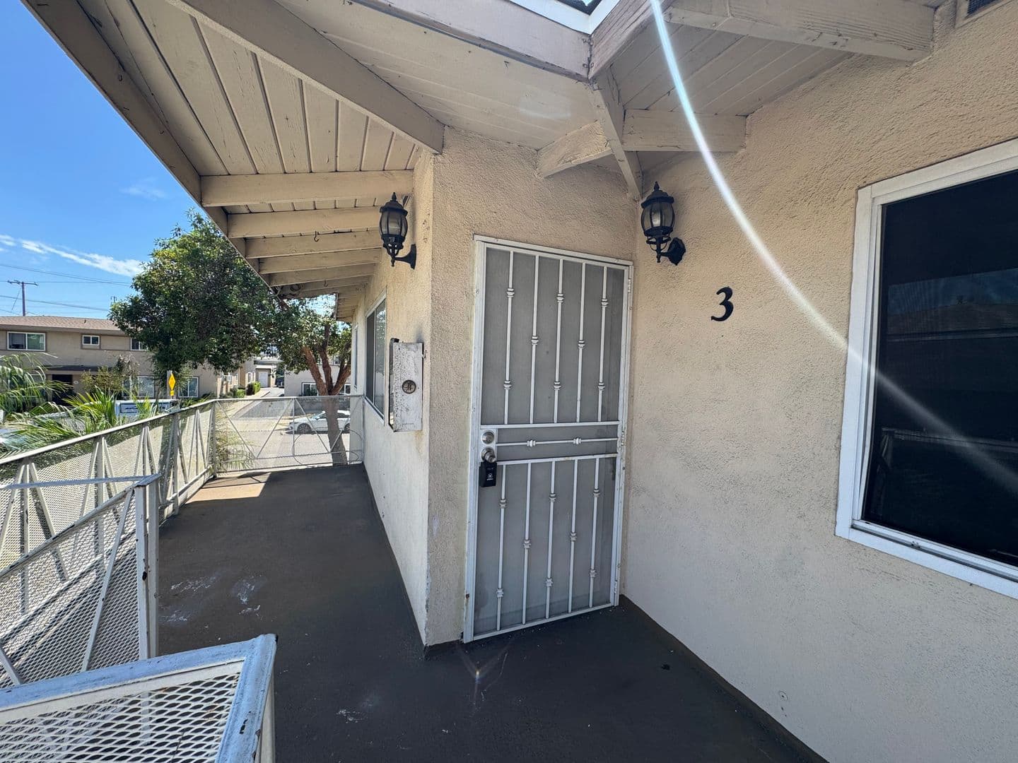 Covina Apartment: 501 E. Hurst St