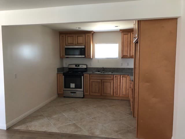 Barstow Apartment: 200 W. Williams