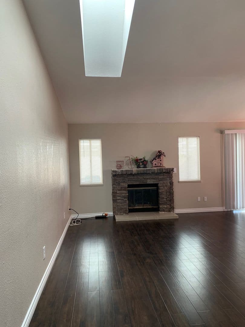 Victorville House: 16185 Tawney Ridge Ln