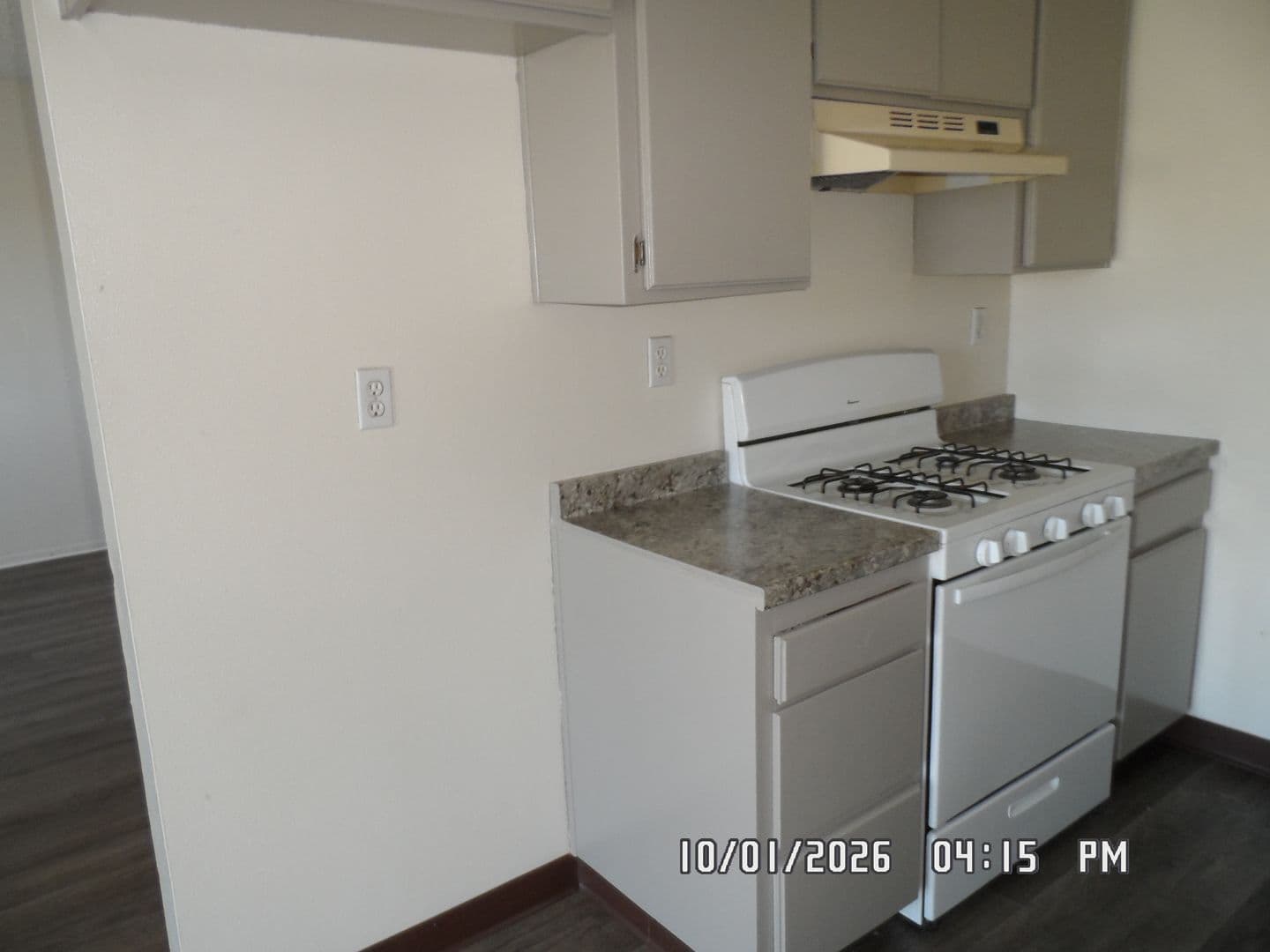 Apple Valley Apartment: 18344 Taloga Road