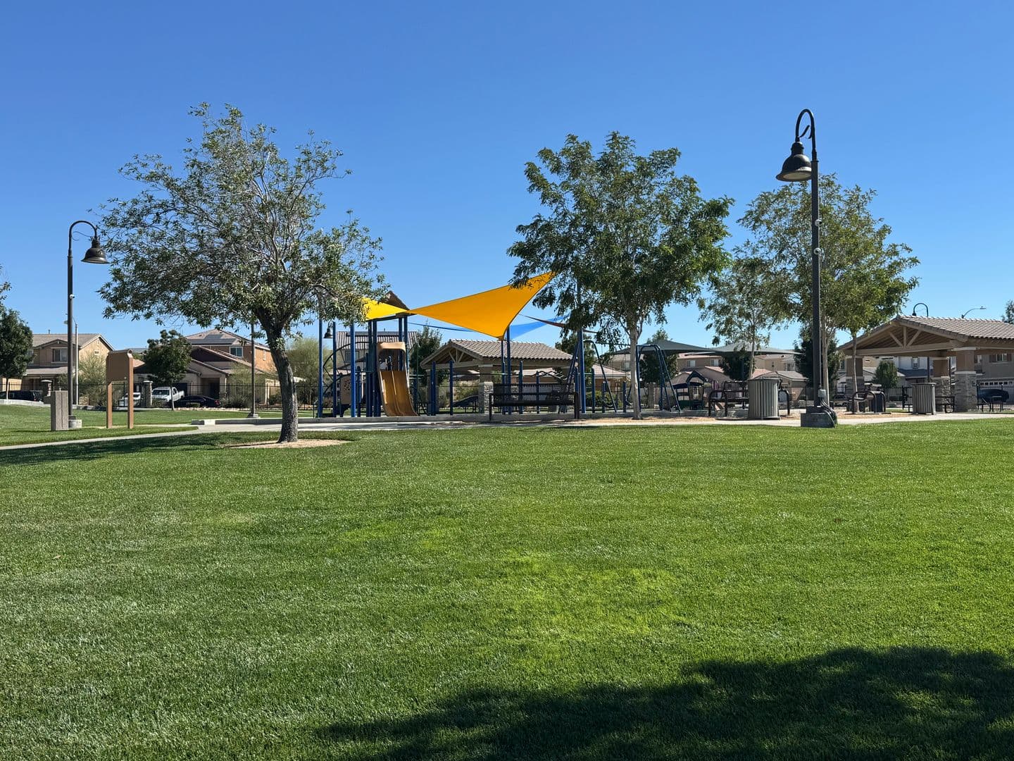 Victorville House: 16636 Desert Lily Street