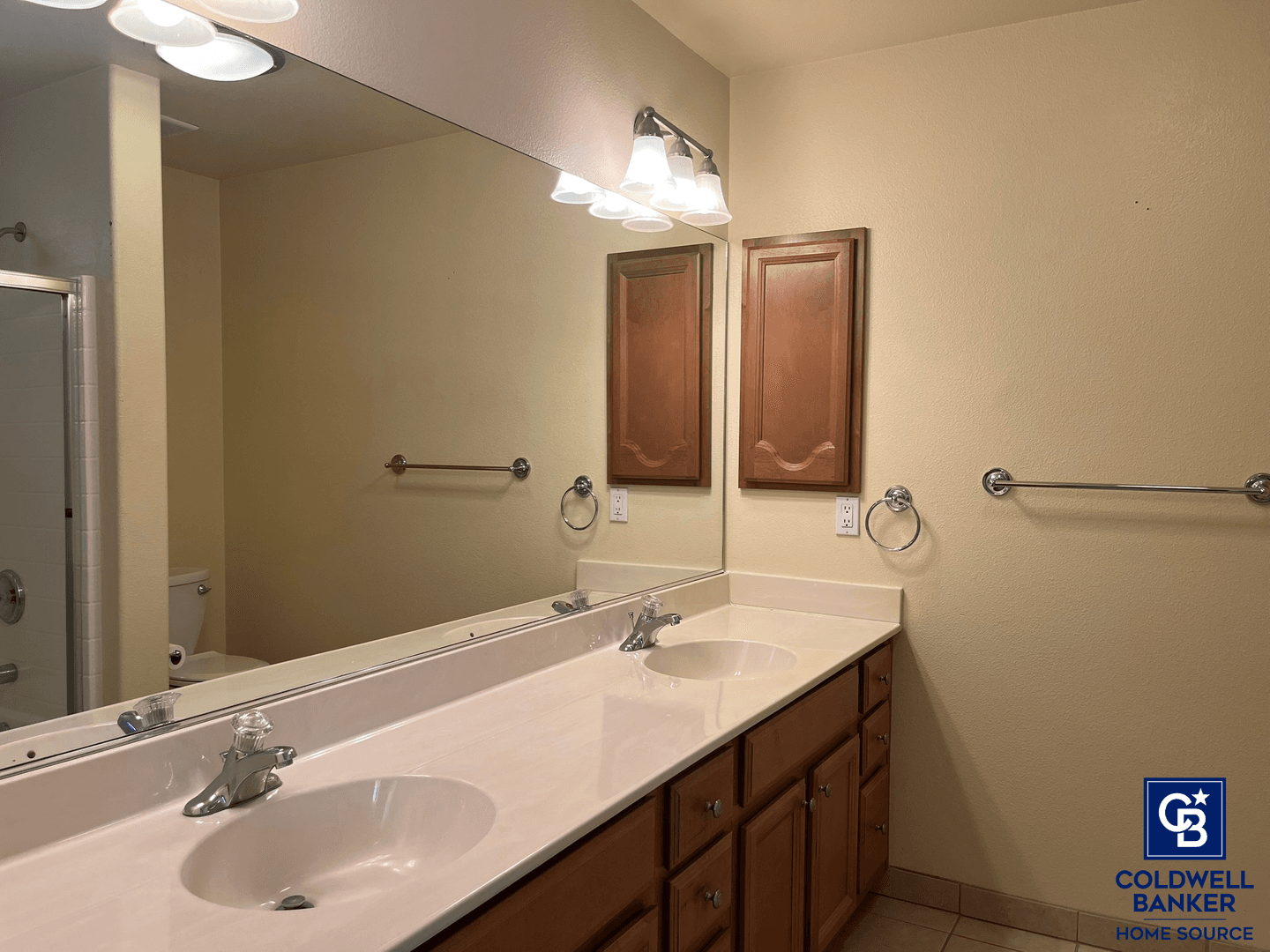 Apple Valley Apartment: 16181 Tuscola Rd