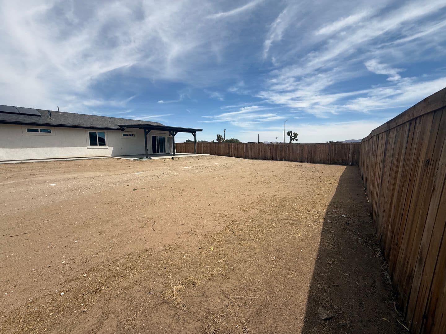 Oak Hills House: 12977 Cactus St