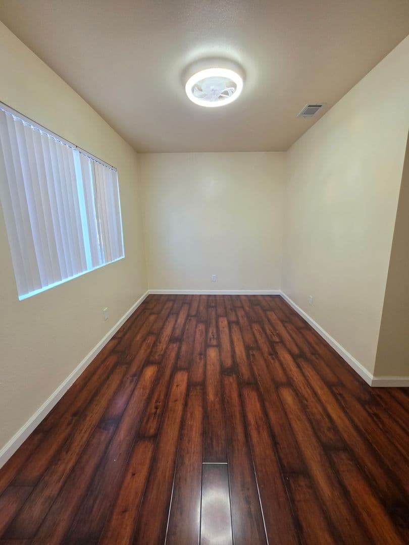 Los Angeles House: 2677 Carleton Ave