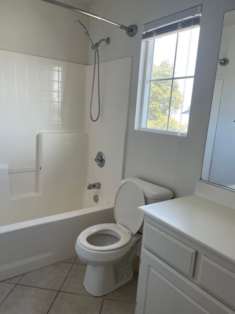 Victorville House: 12866 Brookdale St