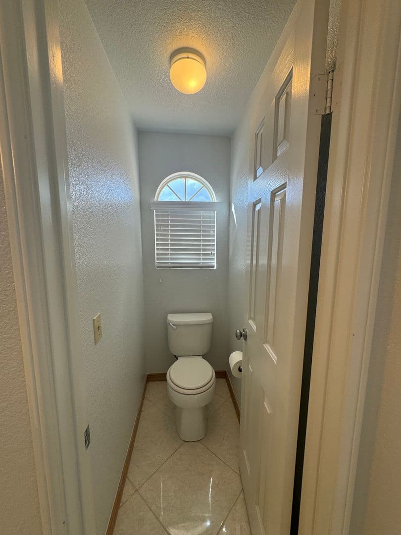 Victorville House: 12715 Sundown Rd.