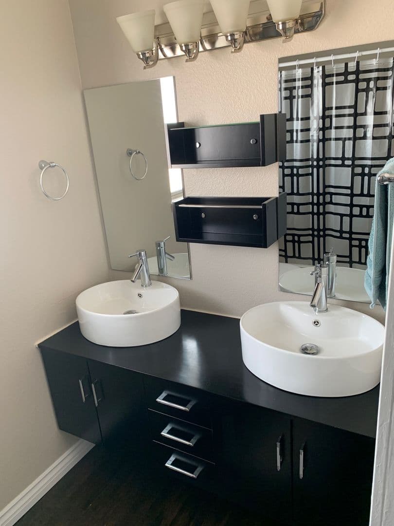 Victorville House: 16185 Tawney Ridge Ln