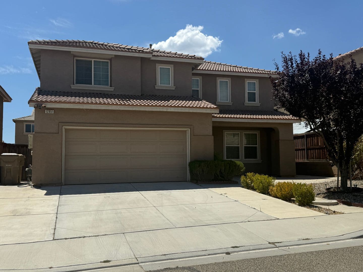 Hesperia House: 12951 Susanville St