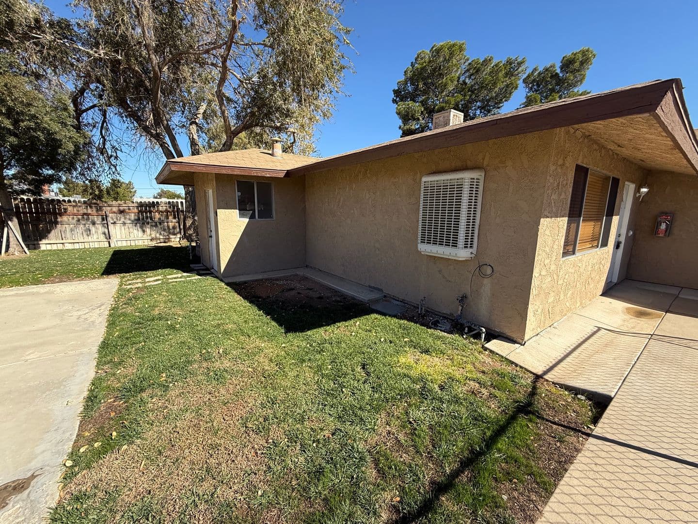 Apple Valley Apartment: 20788 Thunderbird Road