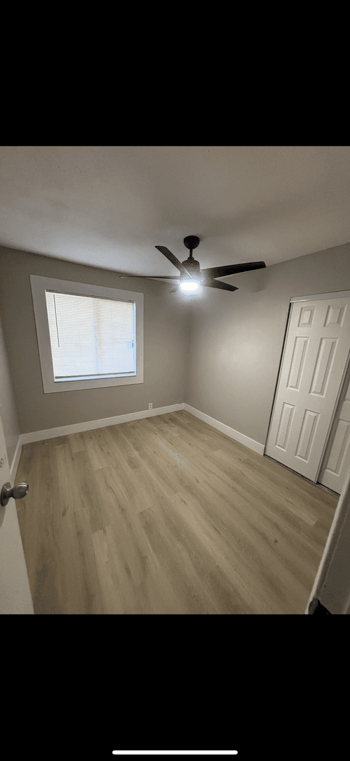 Barstow House: 1716 Church St