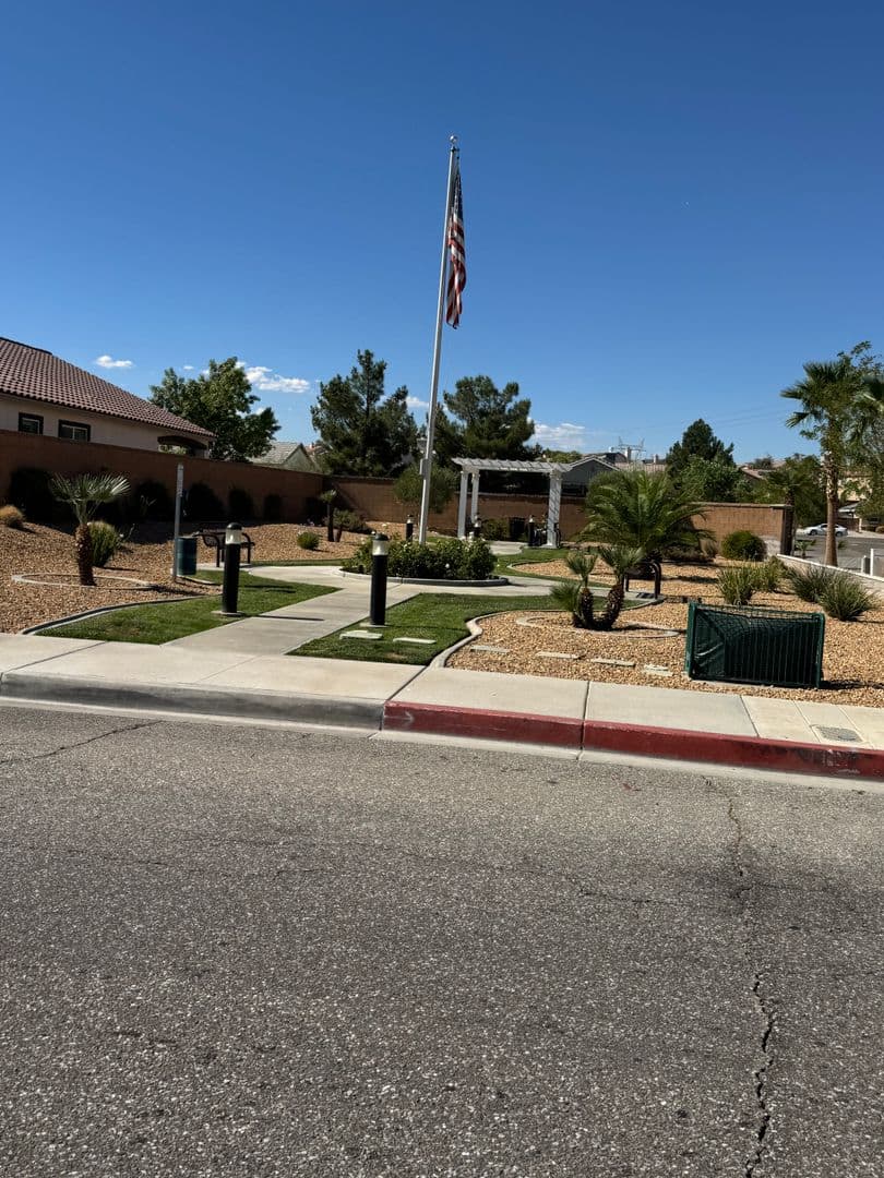 Victorville House: 16636 Desert Lily Street