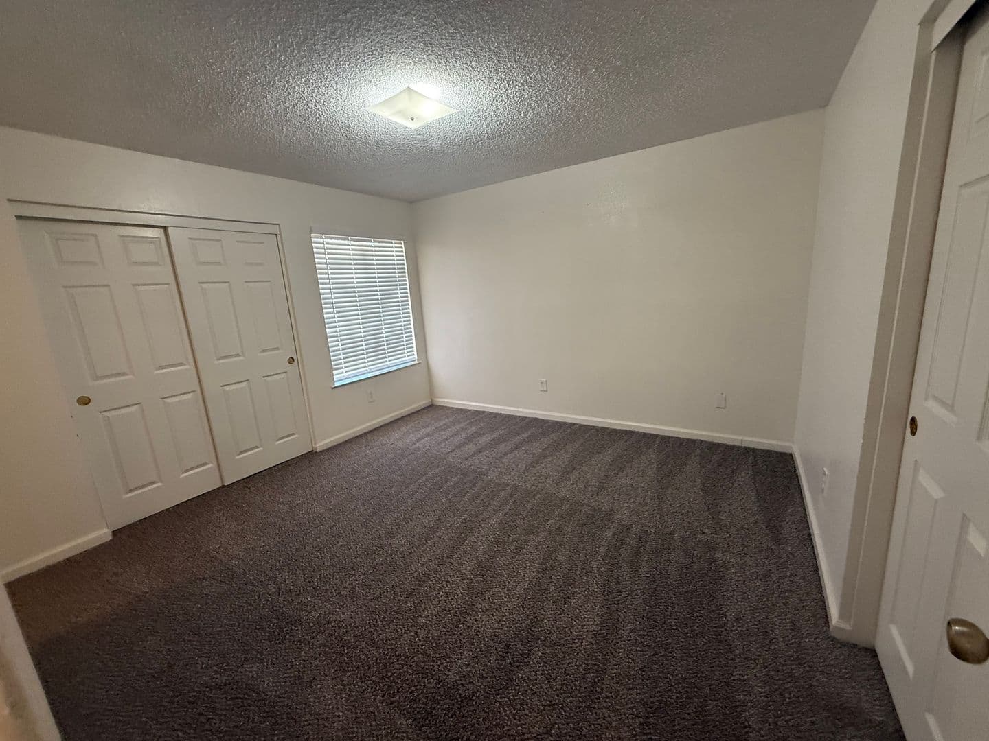 Apple Valley Apartment: 20318 Thunderbird