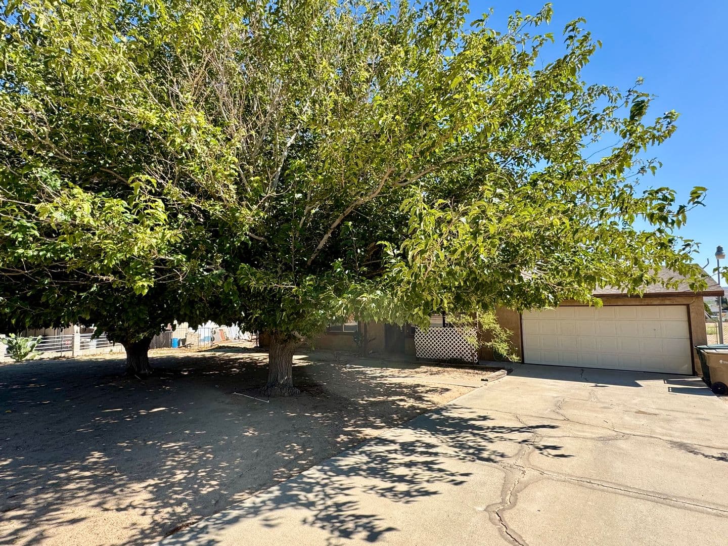Hesperia House: 19172 Goleta Street