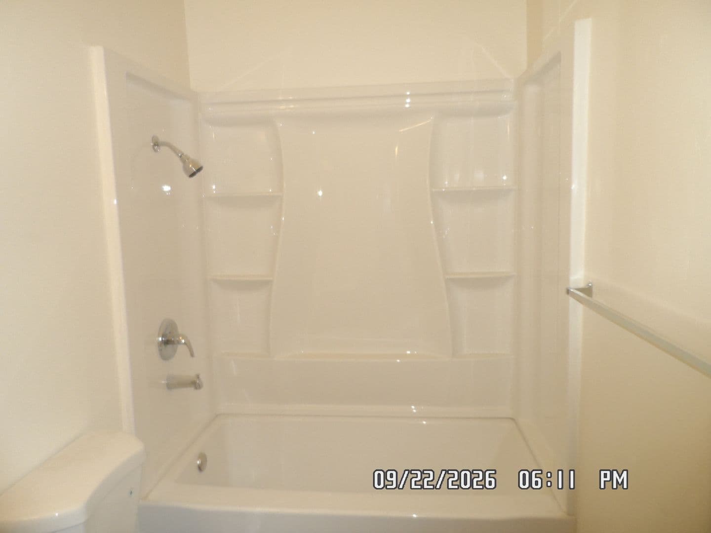 Apple Valley Apartment: 18344 Taloga Road