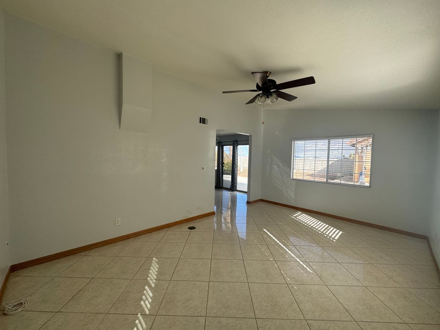 Victorville House: 12715 Sundown Rd.