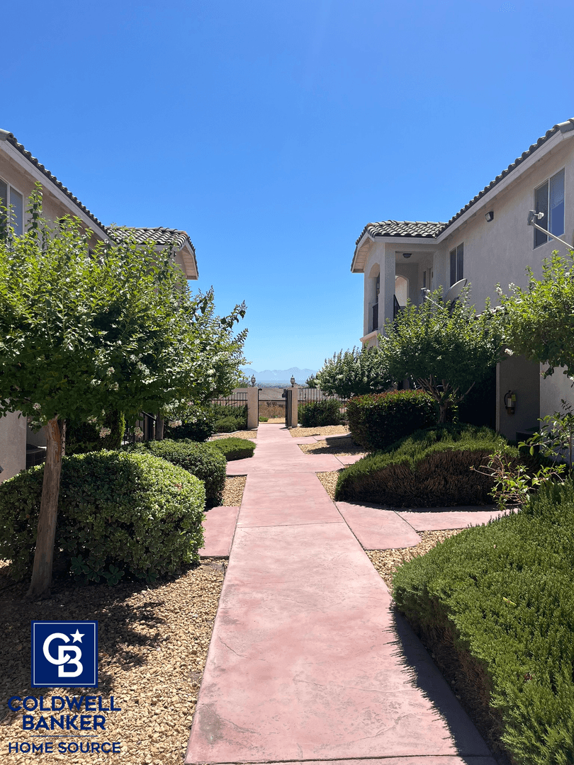 Apple Valley Apartment: 16181 Tuscola Rd