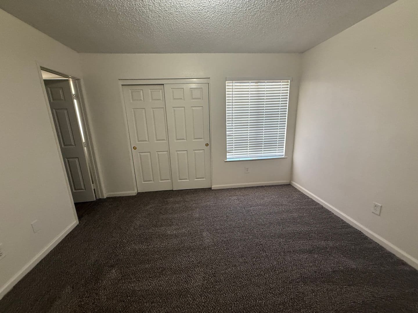 Apple Valley Apartment: 20318 Thunderbird