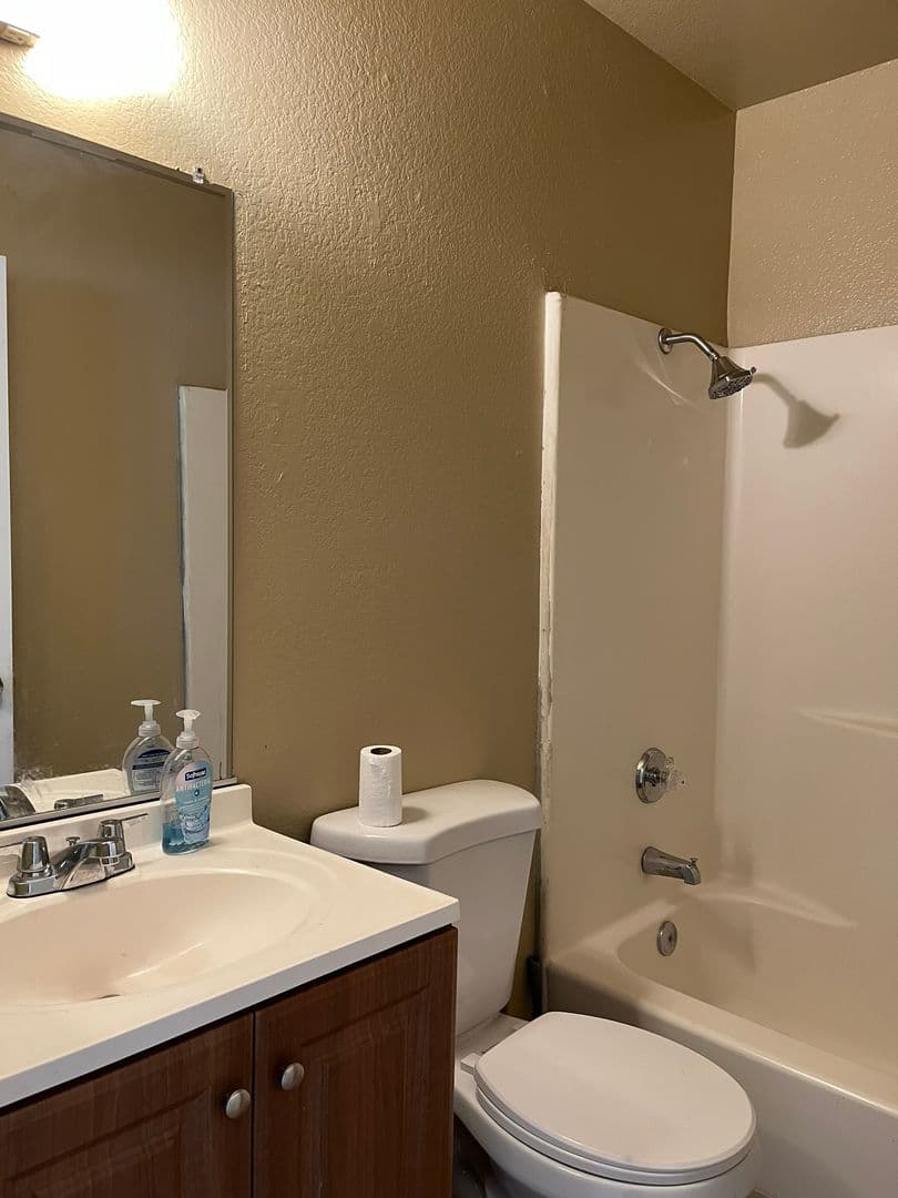 Adelanto House: 10443 Cimmeron Trail Dr
