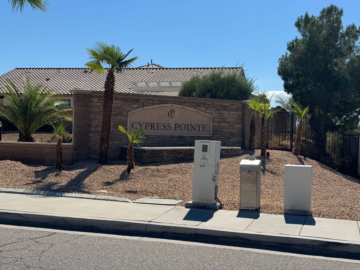 Victorville House: 16636 Desert Lily Street