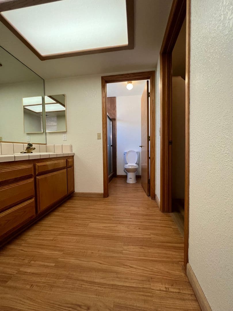 Apple Valley House: 16306 Kasota Road