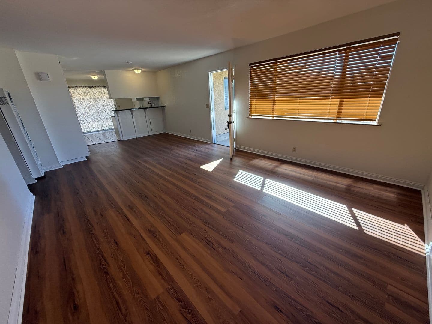 Apple Valley Apartment: 20788 Thunderbird Road