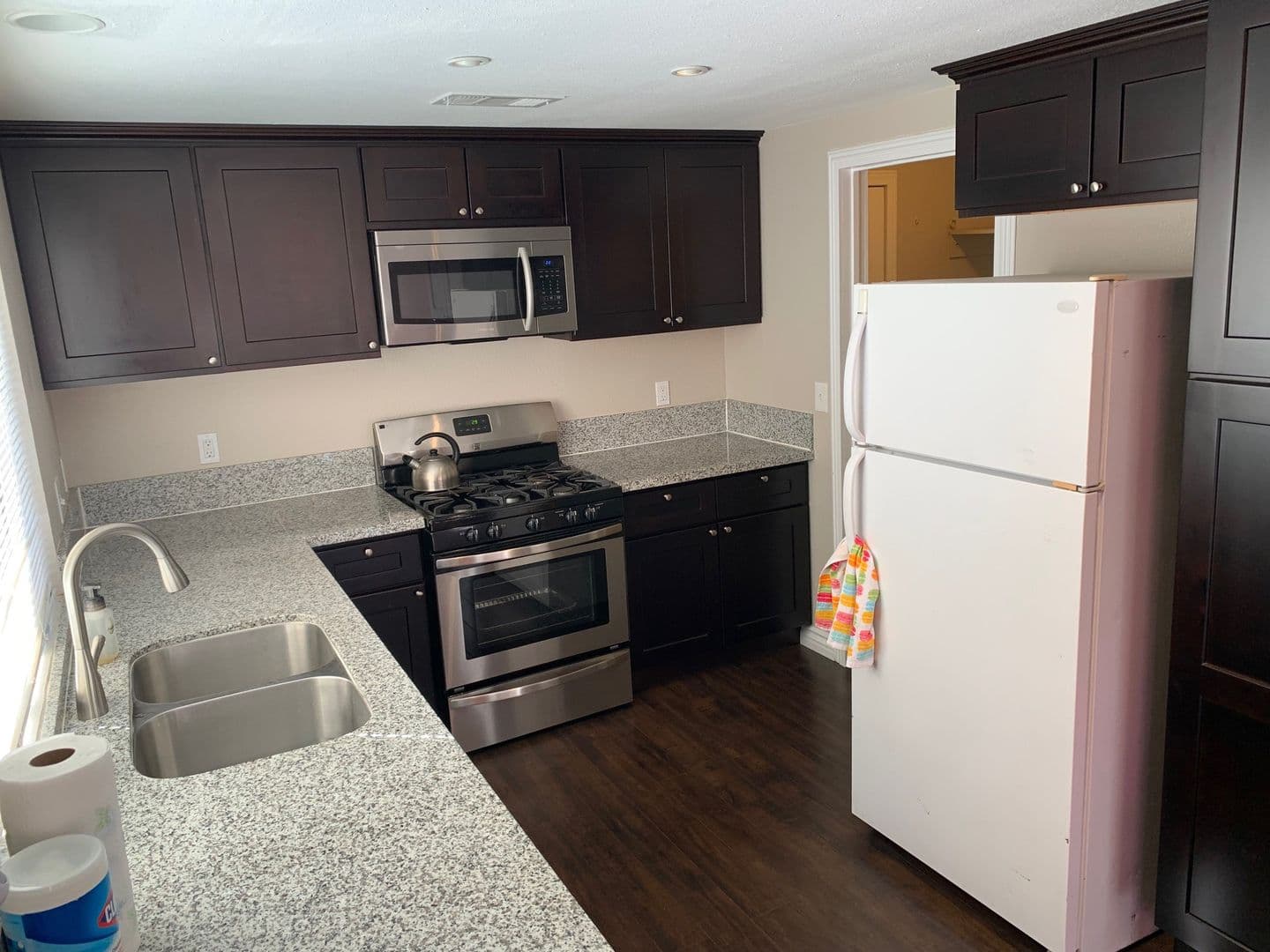 Victorville House: 16185 Tawney Ridge Ln