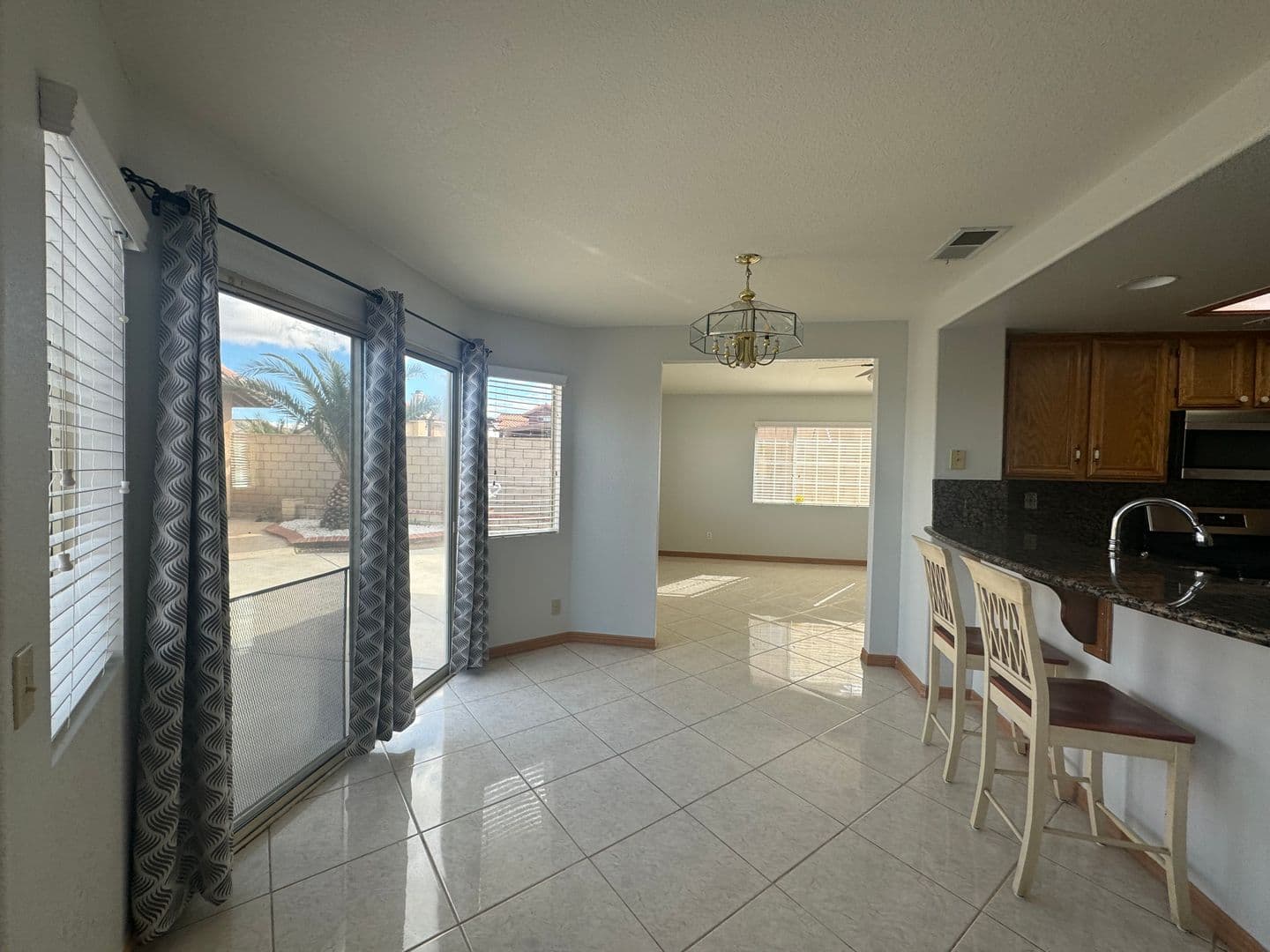 Victorville House: 12715 Sundown Rd.