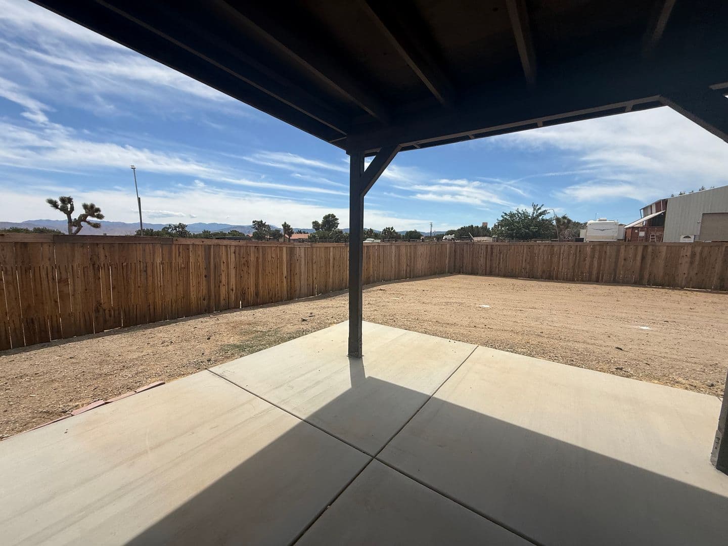 Oak Hills House: 12977 Cactus St