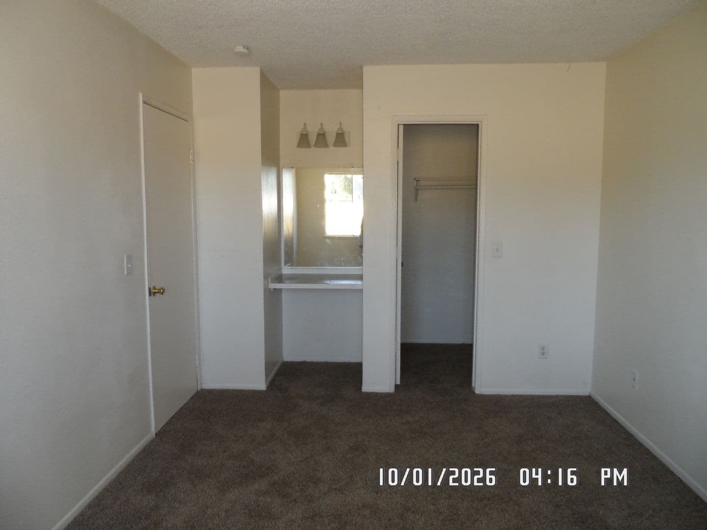 Apple Valley Apartment: 18344 Taloga Road