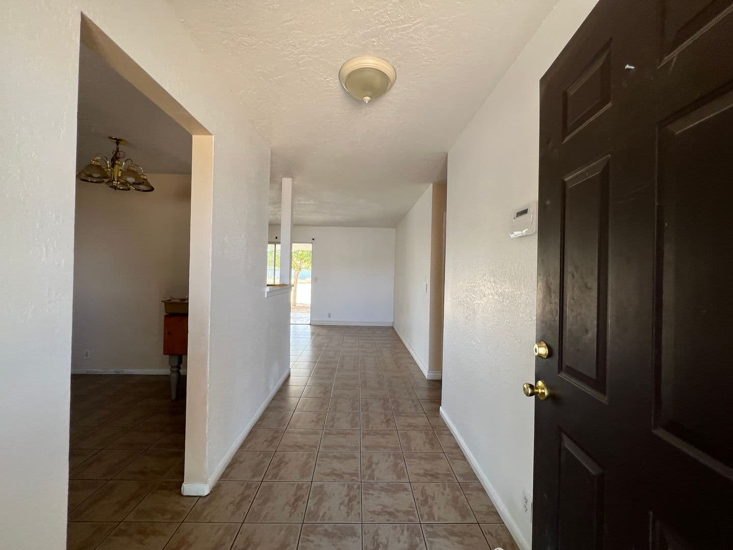 Apple Valley House: 22347 Tehama Road