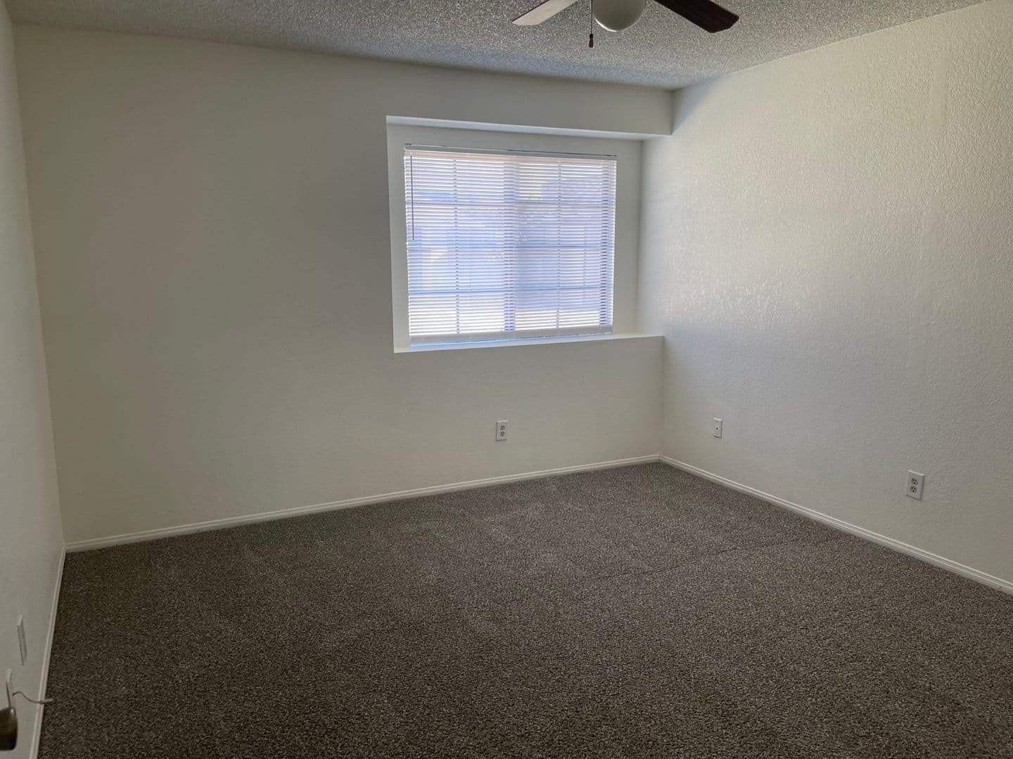 Apple Valley Apartment: 20292 Thunderbird Road