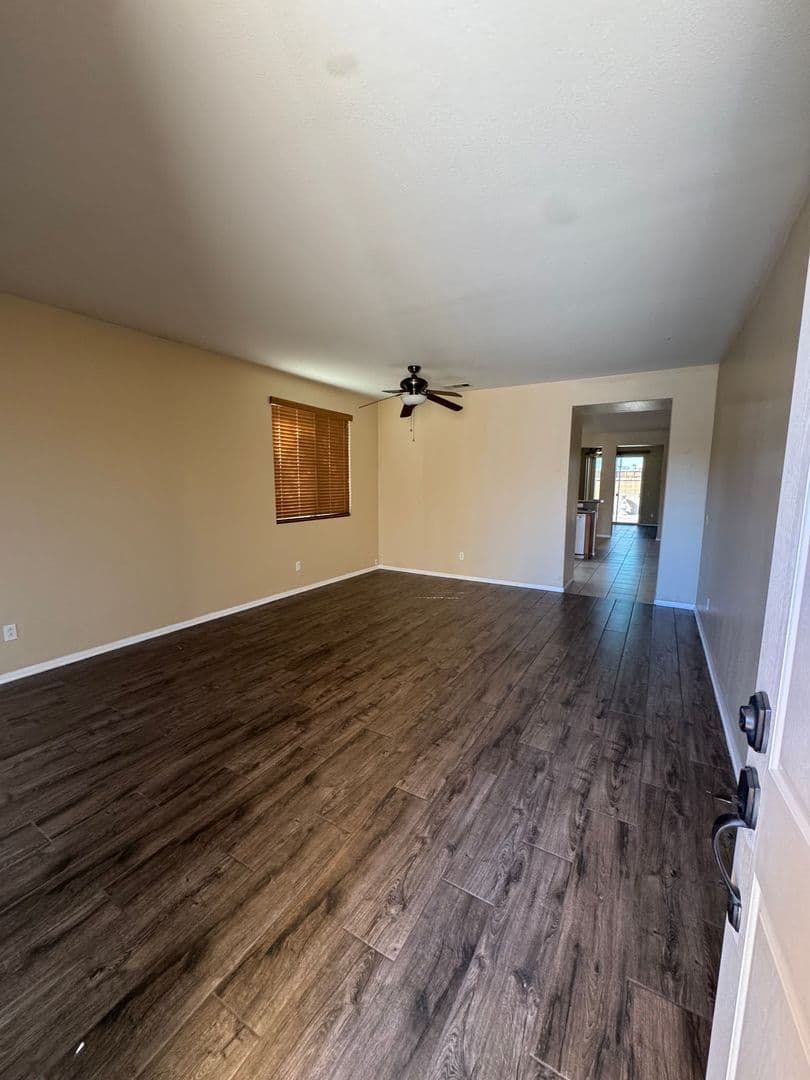 Victorville House: 16636 Desert Lily Street