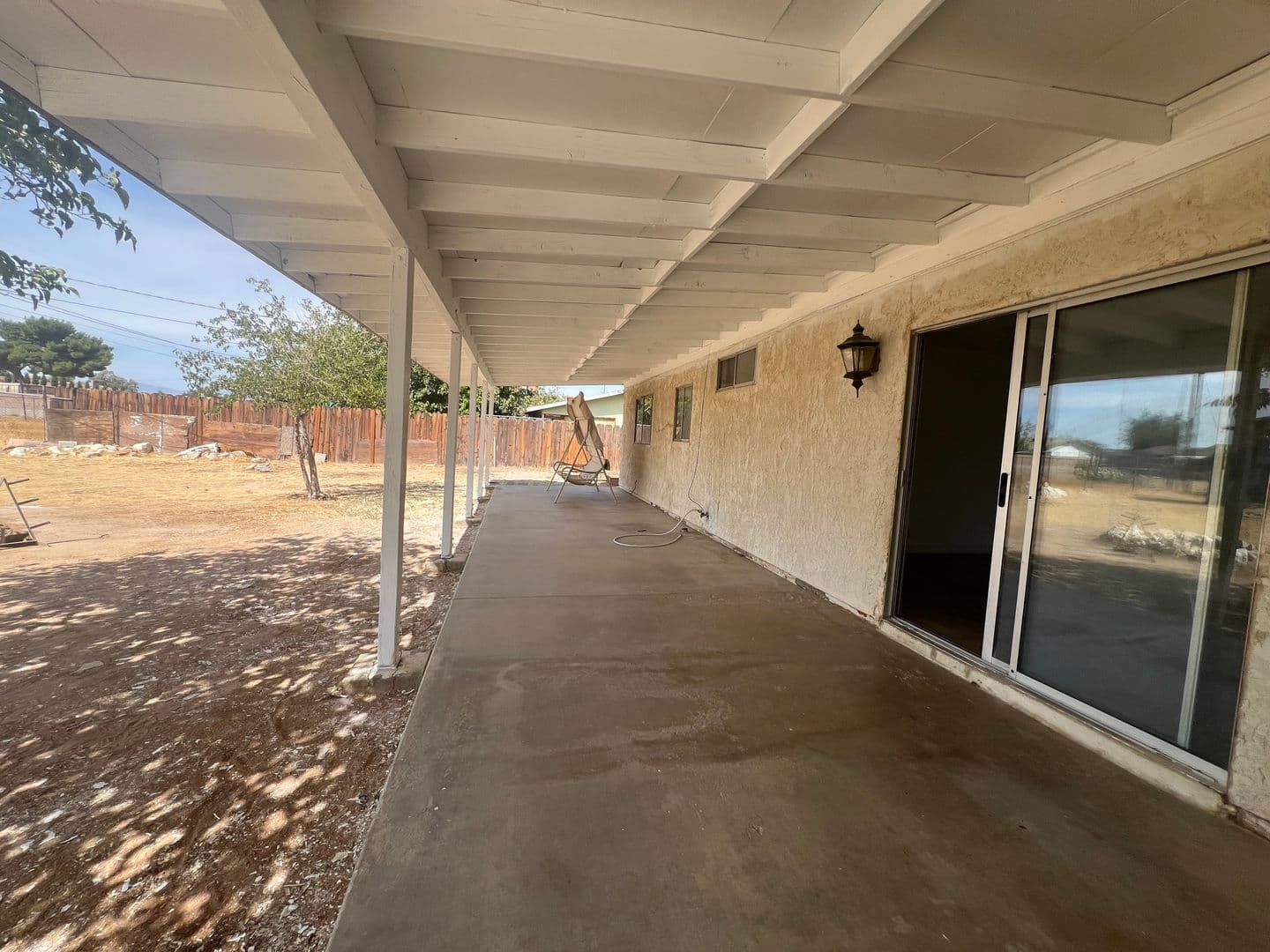 Apple Valley House: 22347 Tehama Road