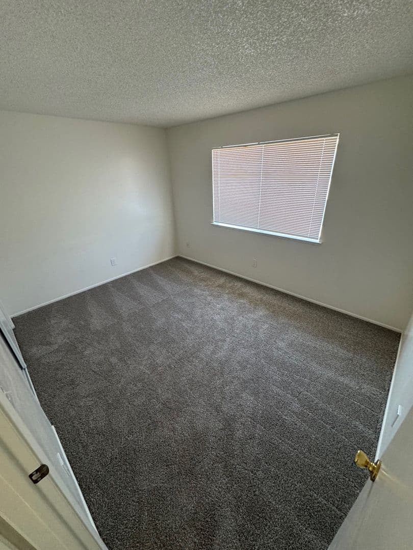 Apple Valley Apartment: 15757 Olalee Road