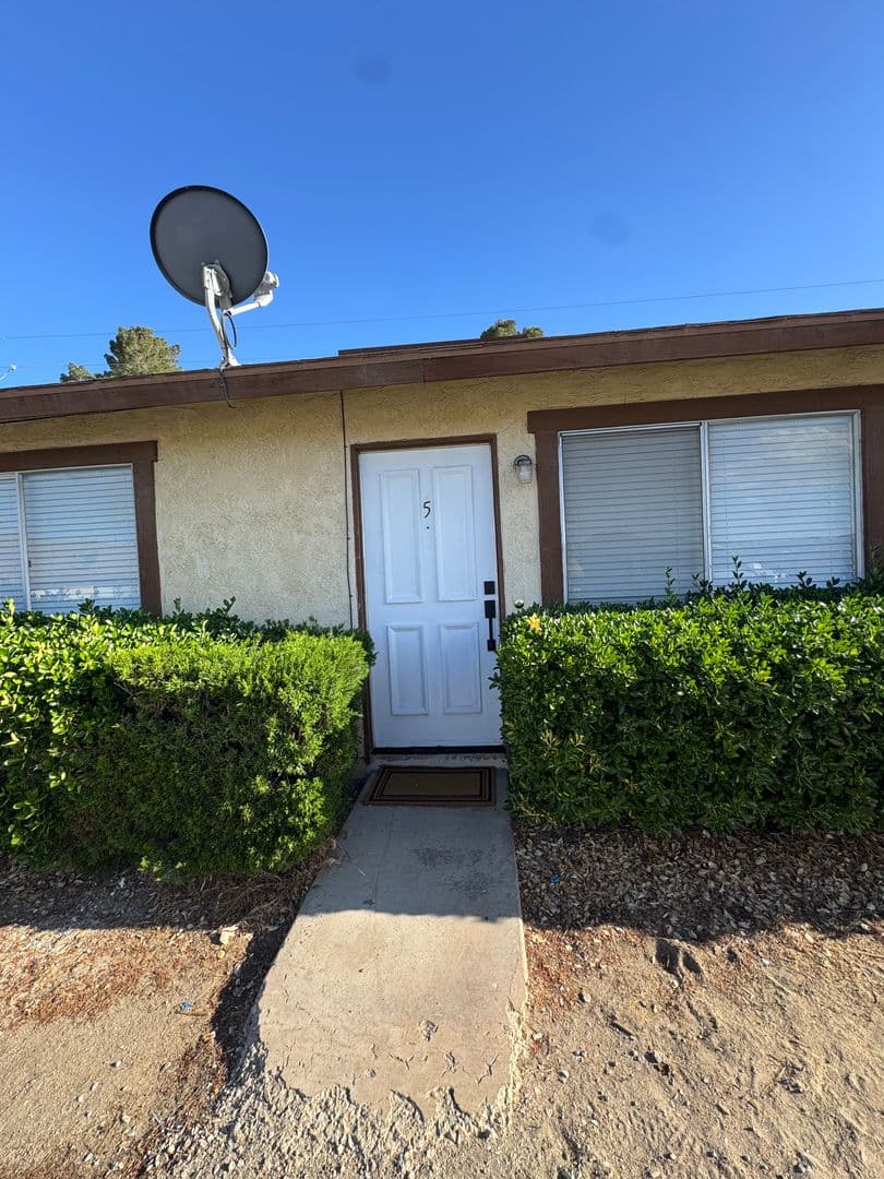 Apple Valley Apartment: 15757 Olalee Road