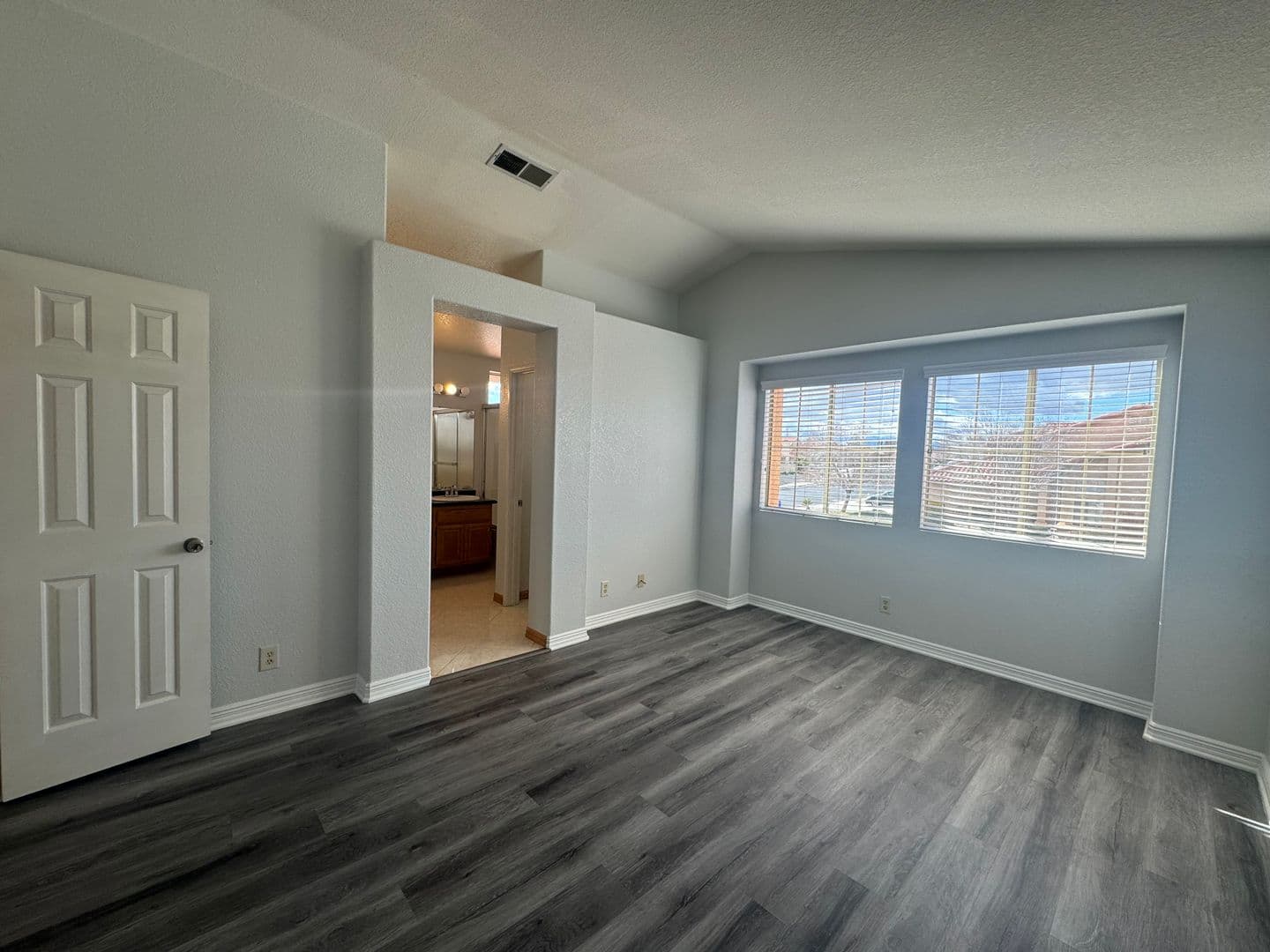 Victorville House: 12715 Sundown Rd.