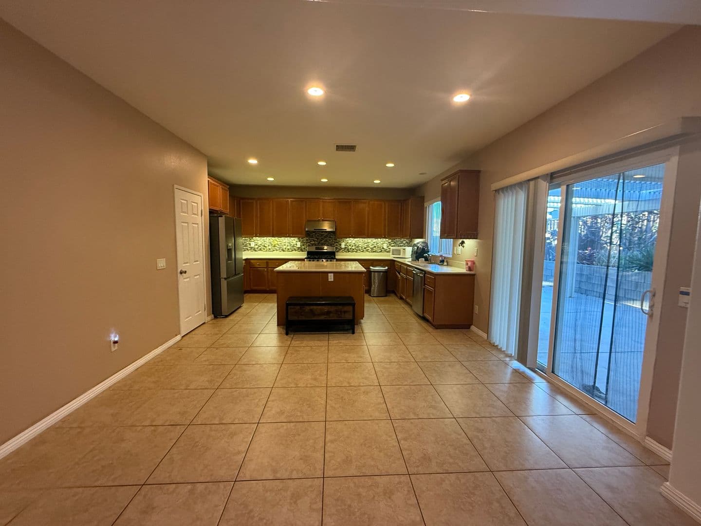 Hesperia House: 12951 Susanville St