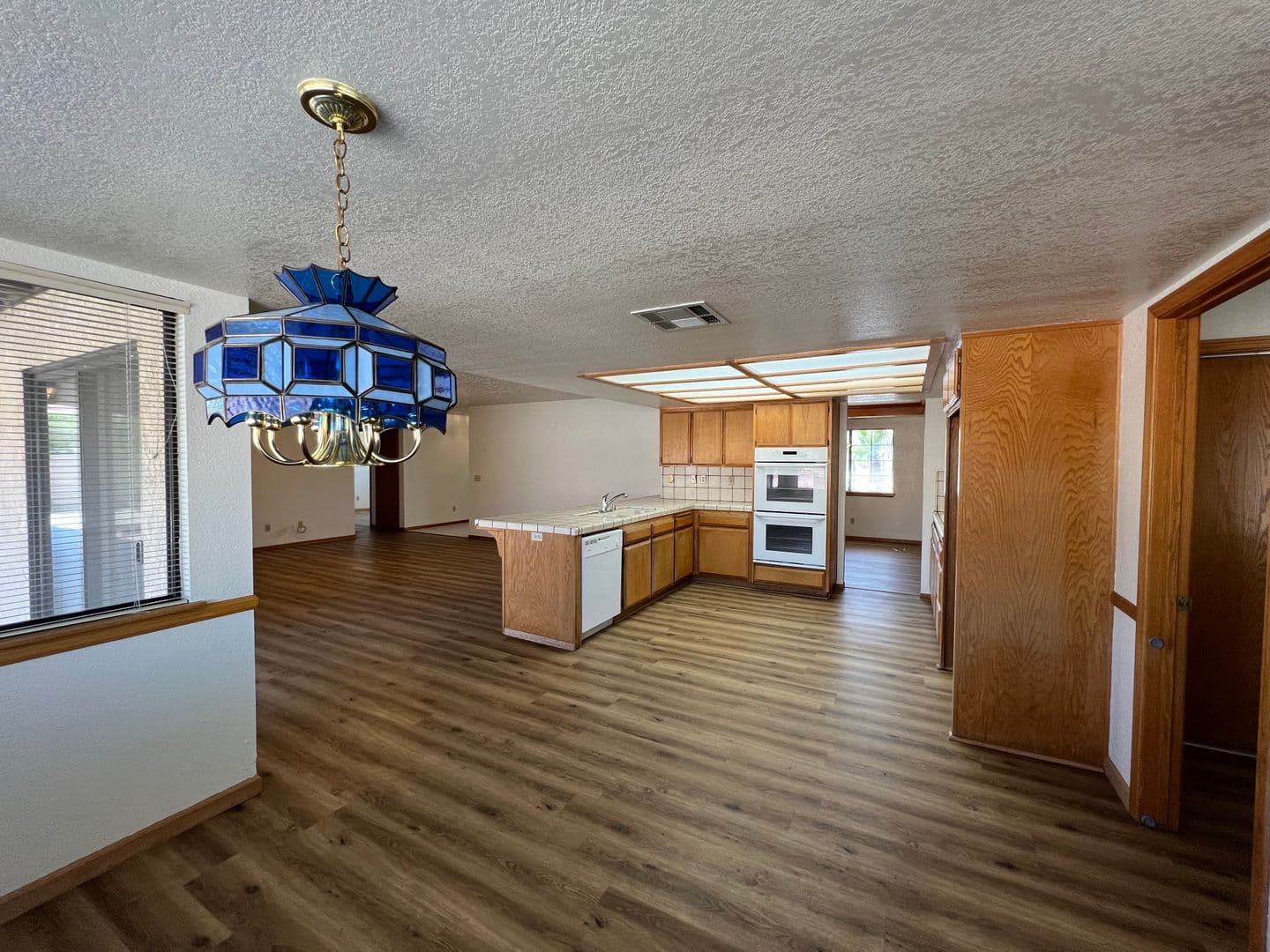 Apple Valley House: 16306 Kasota Road