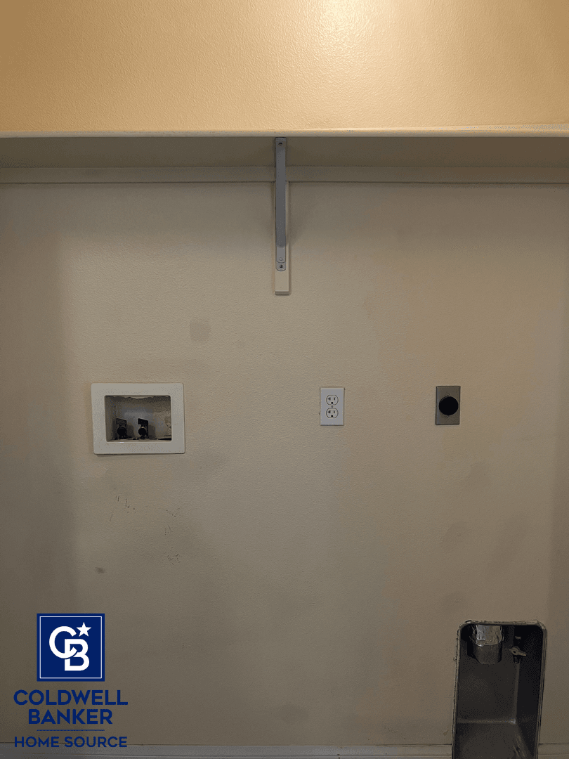 Apple Valley Apartment: 16181 Tuscola Rd