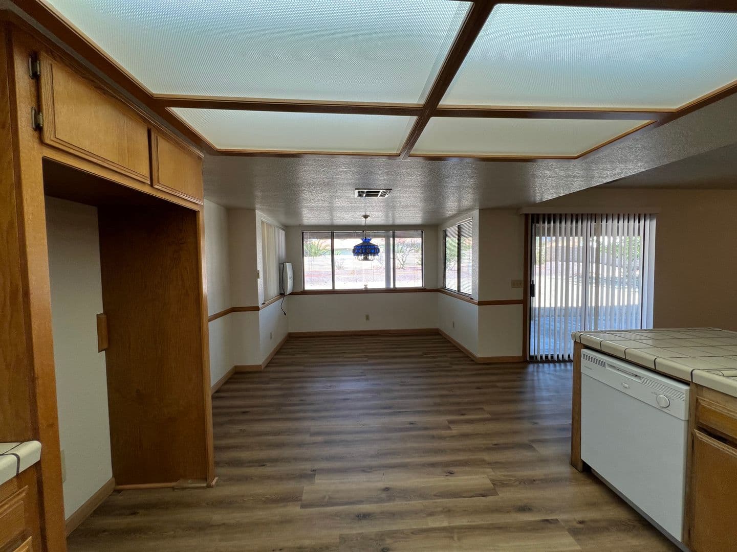 Apple Valley House: 16306 Kasota Road