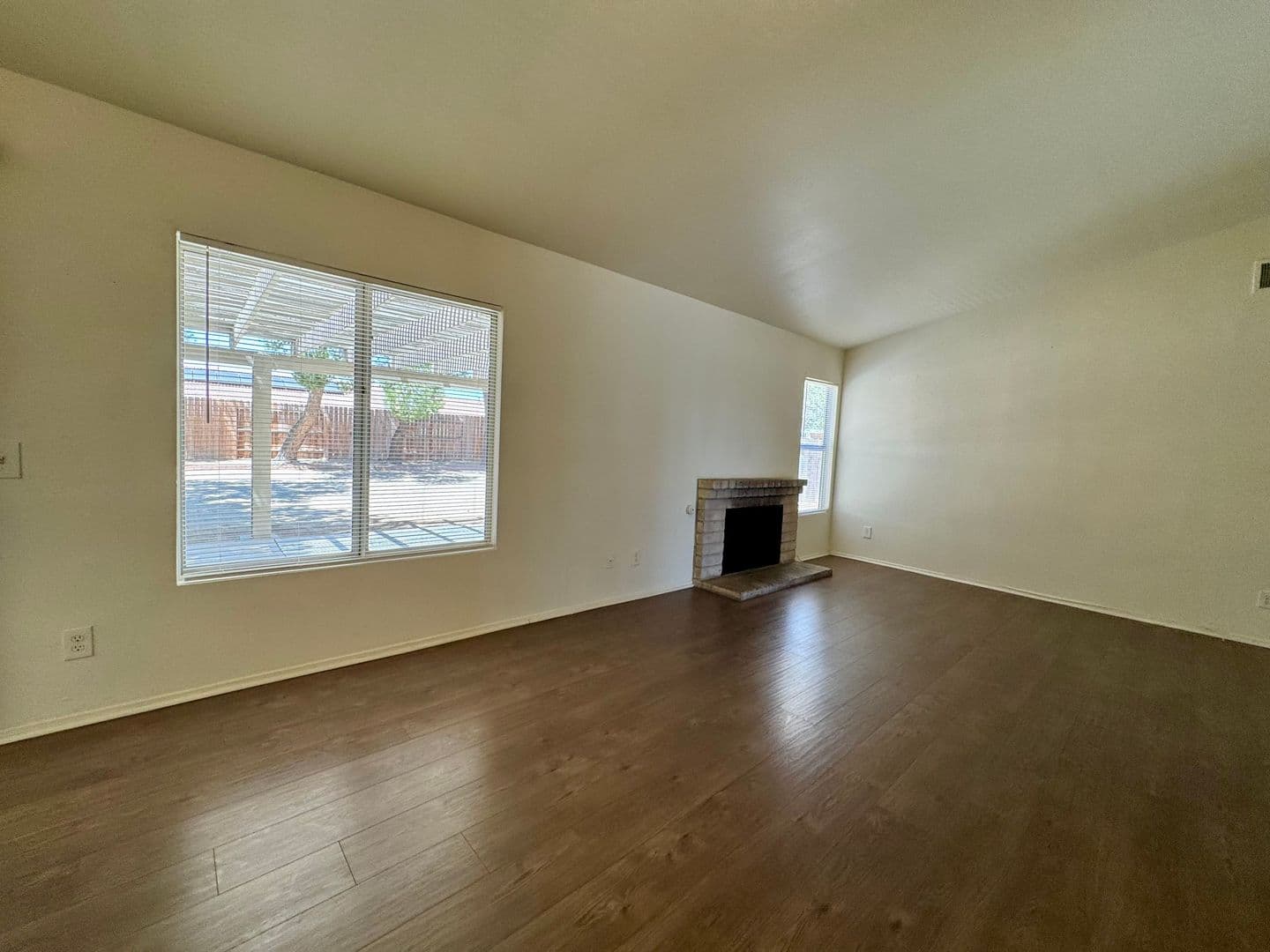 Adelanto House: 10624 Palmyra Street
