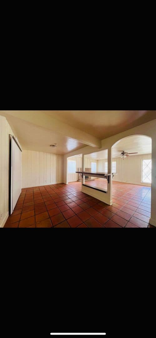 Barstow House: 25567 W. Main St