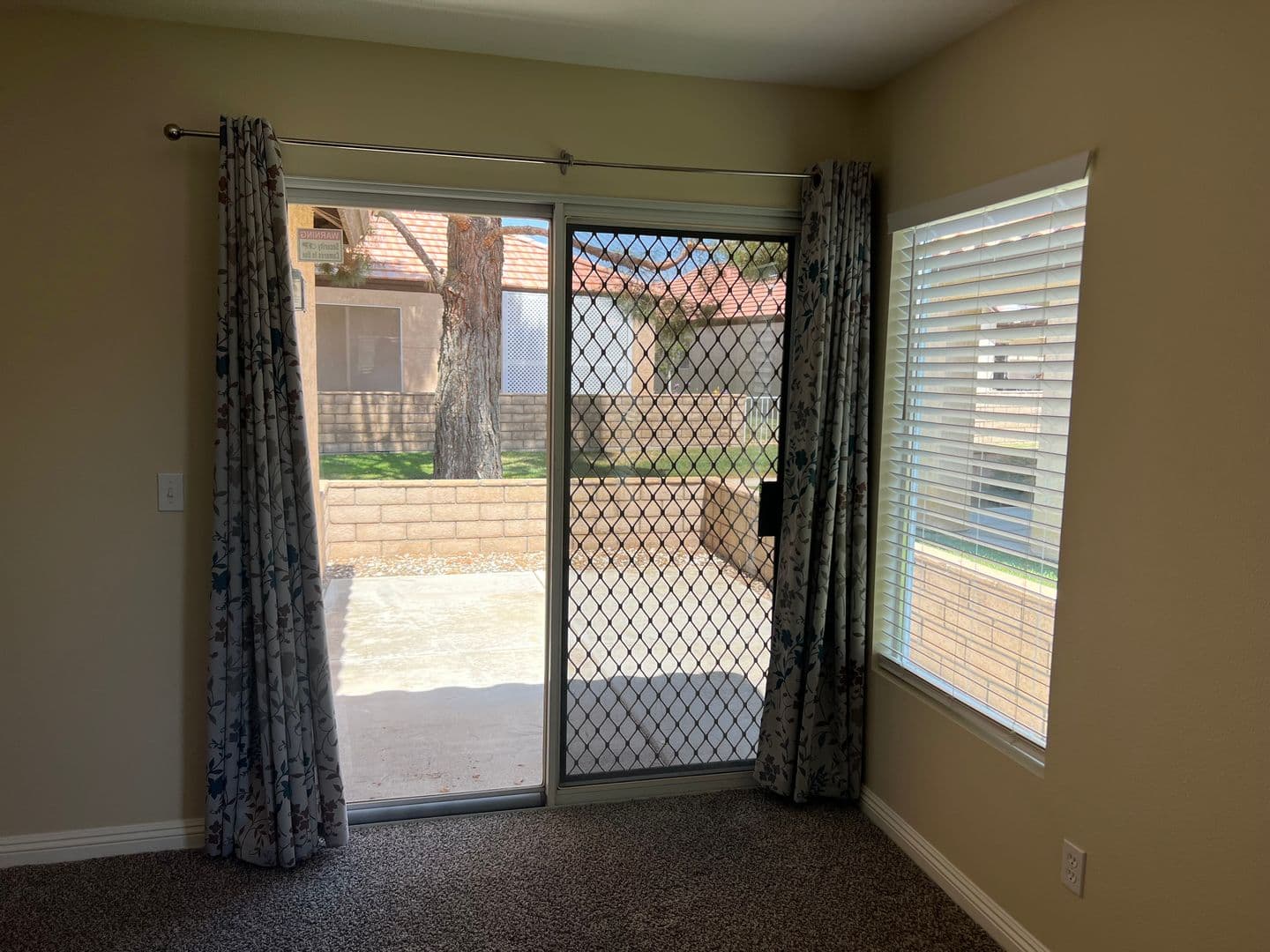 Apple Valley House: 11531 Oak Street