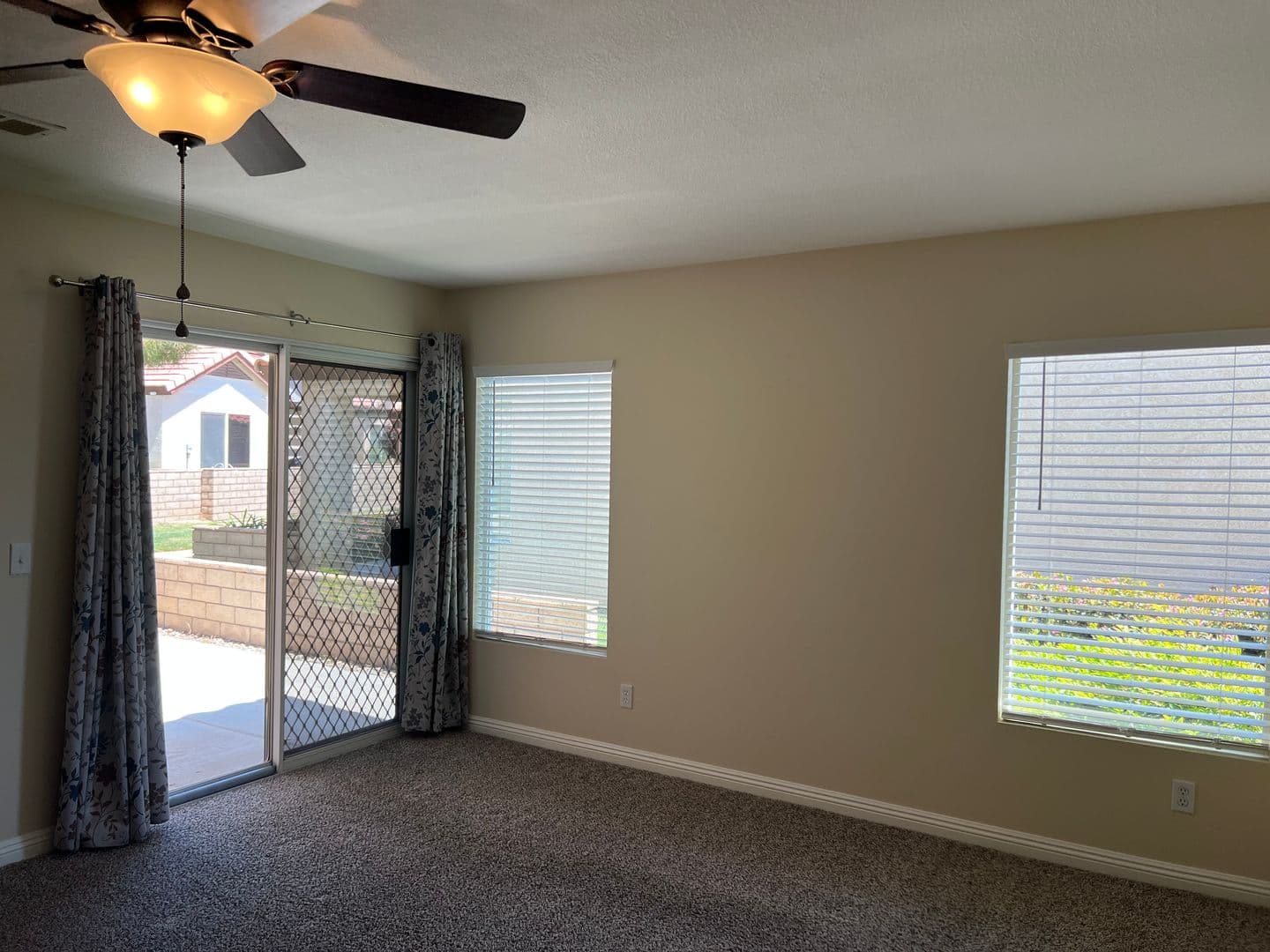 Apple Valley House: 11531 Oak Street