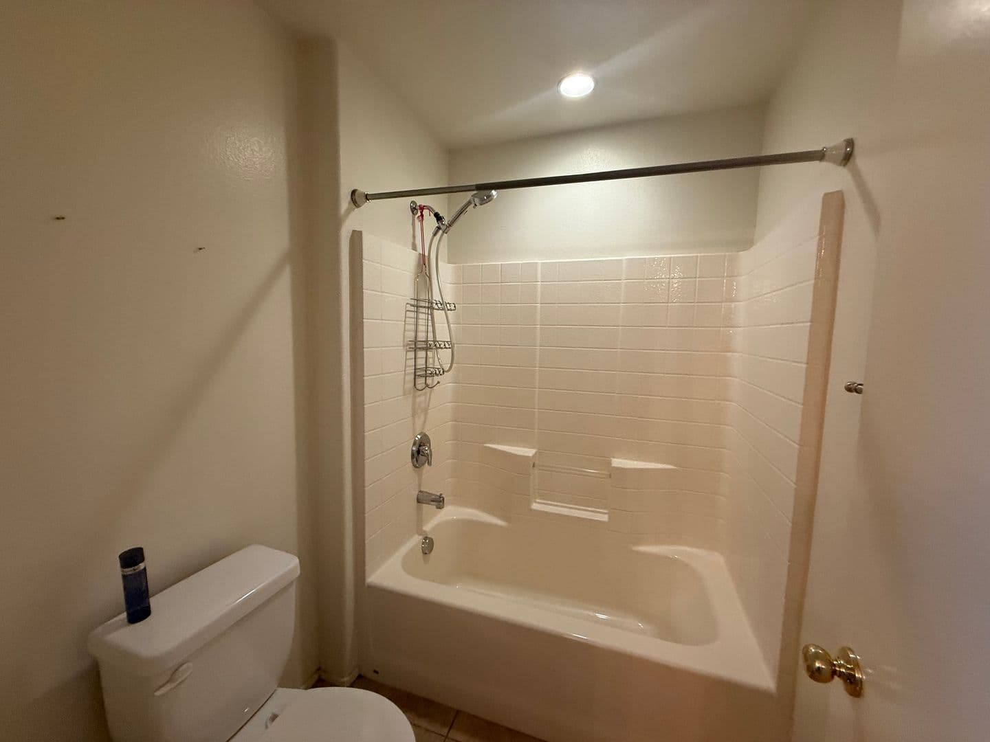 Hesperia House: 12951 Susanville St
